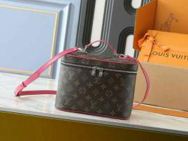 Picture of Louis Vuitton Handbags _SKUfw200955555fw